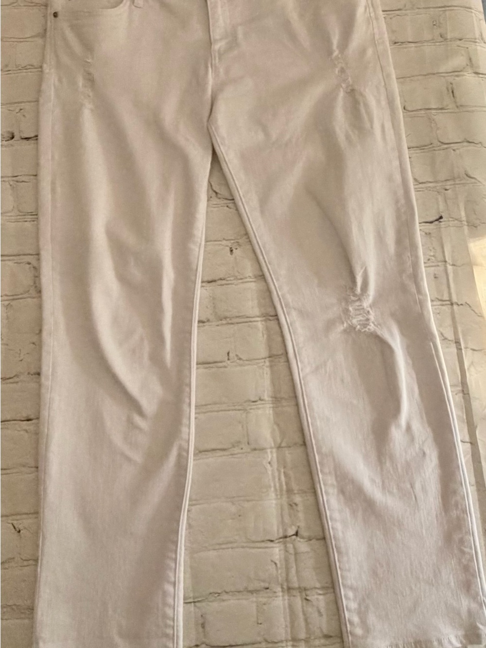 Kut from the Kloth White Straight Leg Jeans with Light Distressing size 12 - Picture 13 of 13